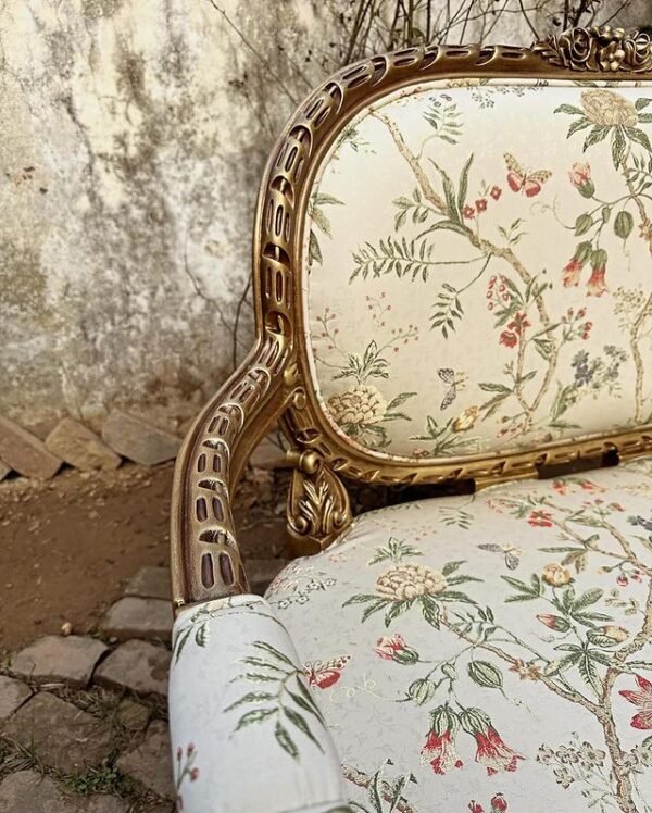 Petite settee in classic Louis XV - Image 2