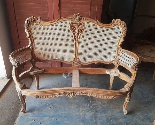 Elegant settee with Caning