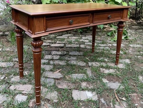 Classic Country Desk